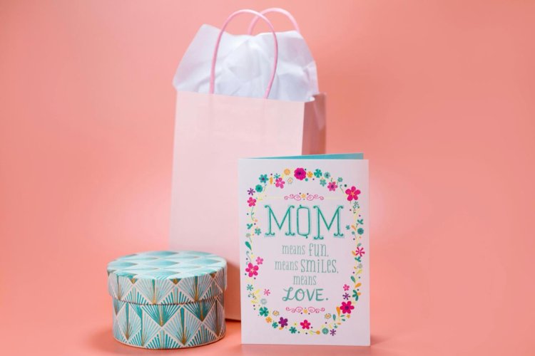 10 Thoughtful Personalized Mother’s Day Gifts Every Indian Mom Will Cherish